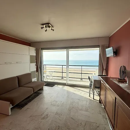 Apartment Confortable Avec Balcon Face A La Aux Sables-d'olonne - Fr-1-197-611 Les Sables-d'Olonne
